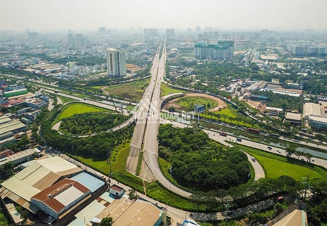 Giá BĐS khu Tây Sài Gòn 2022 tăng giá là vì sao?