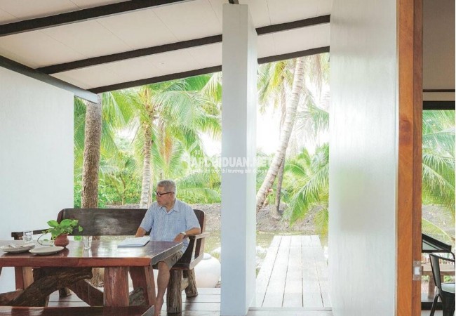 Thương ông vất vả, cháu trai về quê xây nhà cấp 4 giữa rừng dừa tặng ông làm nơi nghỉ ngơi.