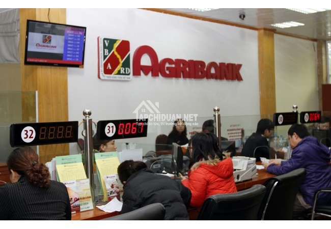 Nhiều chủ thẻ ATM bị rút sạch tiền lúc nửa đêm