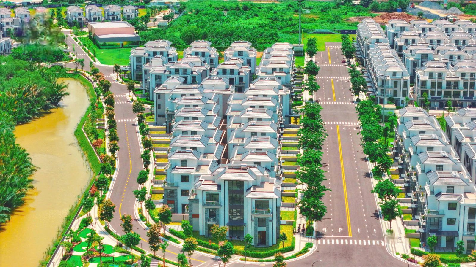 Gladia by The Waters - Không gian sống biệt lập, 226 sản phẩm nhà phố, biệt thự giới hạn