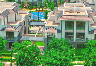 Gladia Khang Điền Võ Chí Công