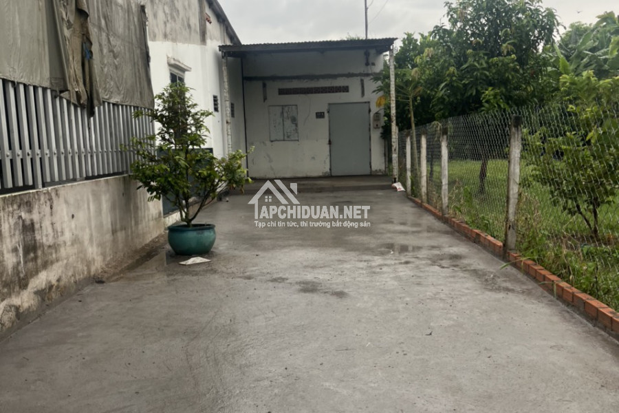 Bán đất tặng nhà nhỏ DT 4x36m quy hoạch KDC hiện hữu tại ấp Trảng Lắm xã Trung Lập Hạ, huyện Củ Chi