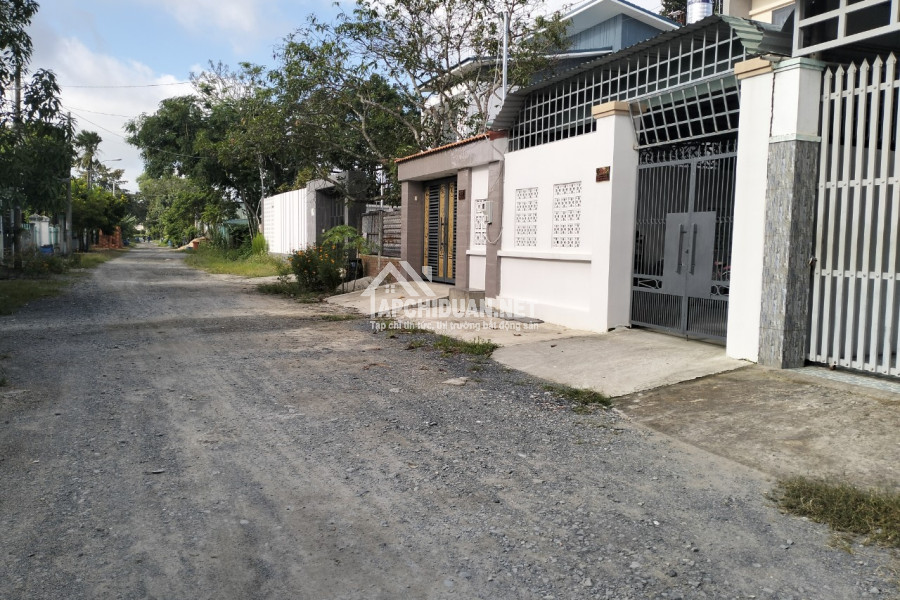 Bán đất tặng nhà nhỏ DT 4x36m quy hoạch KDC hiện hữu tại ấp Trảng Lắm xã Trung Lập Hạ, huyện Củ Chi